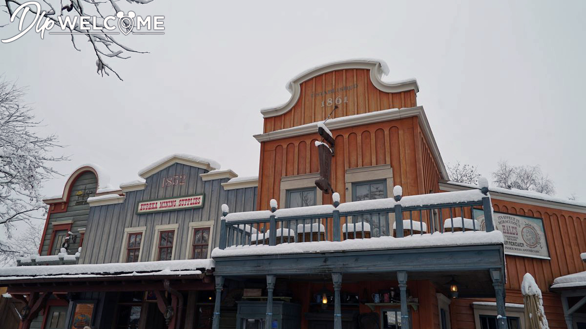 , Disneyland Paris Under a Magical Blanket of Snow