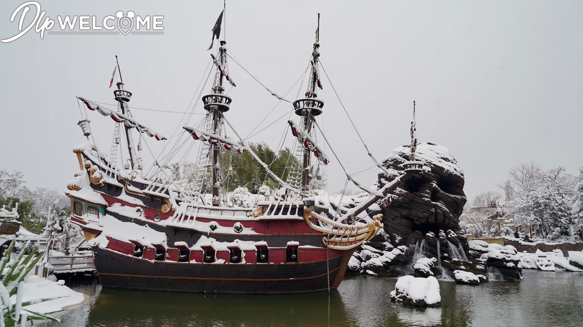 , Disneyland Paris Under a Magical Blanket of Snow