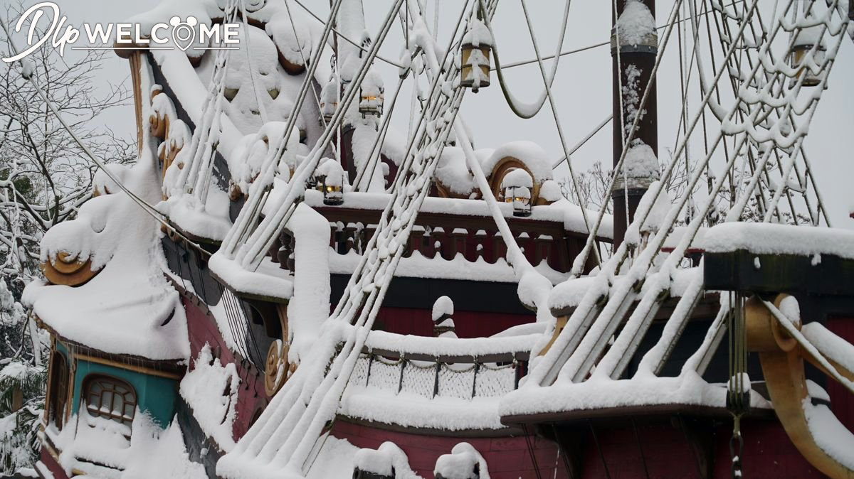 , Disneyland Paris Under a Magical Blanket of Snow