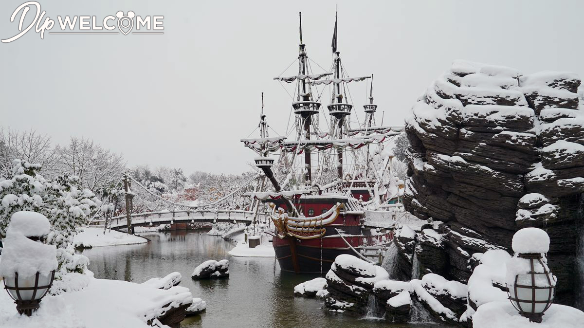 , Disneyland Paris Under a Magical Blanket of Snow