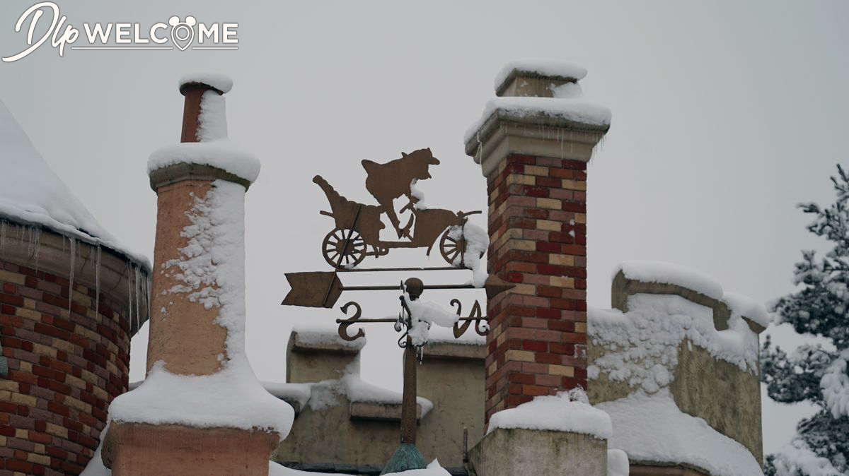 , Disneyland Paris Under a Magical Blanket of Snow