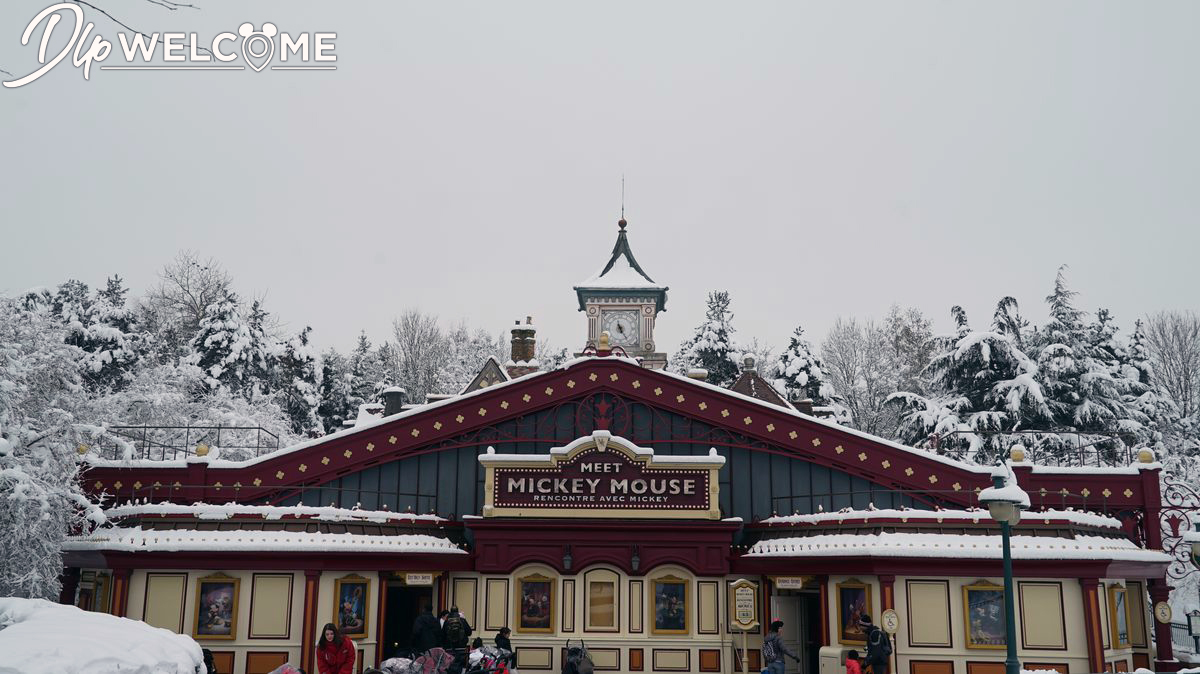 , Disneyland Paris Under a Magical Blanket of Snow