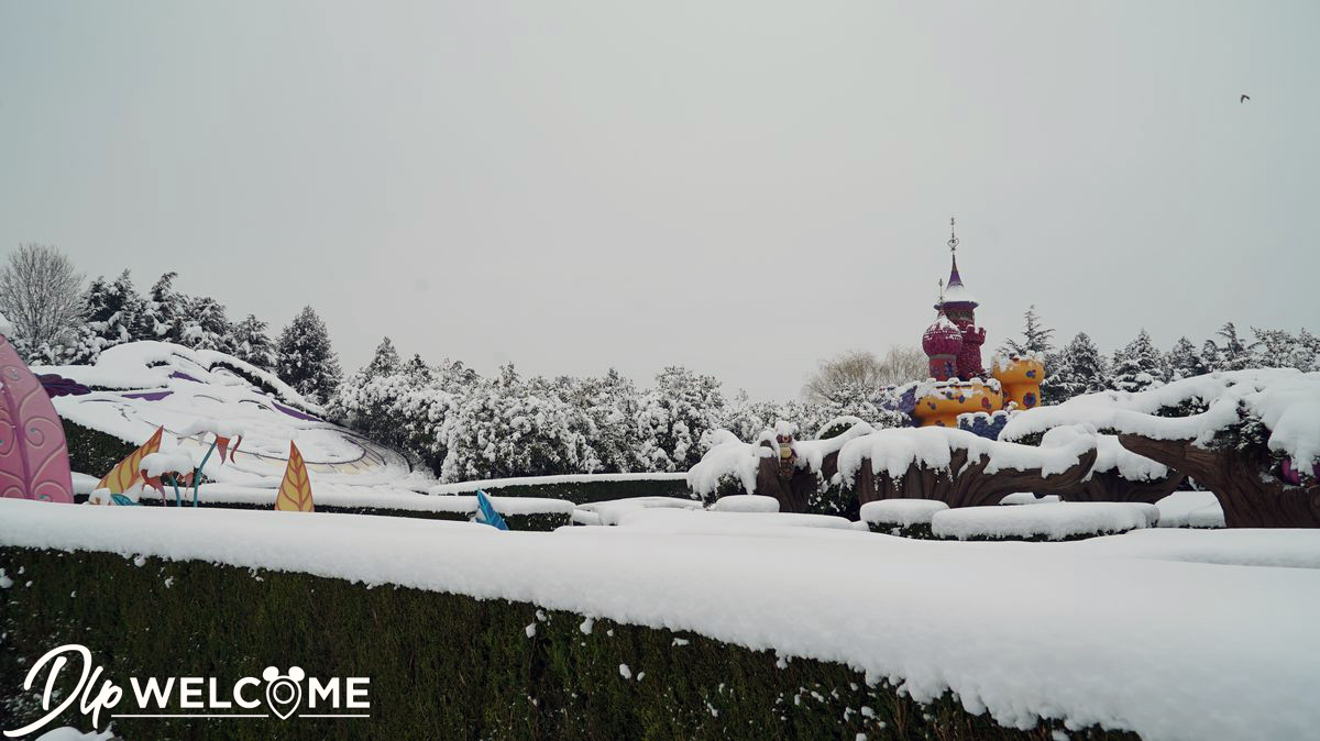 , Disneyland Paris Under a Magical Blanket of Snow