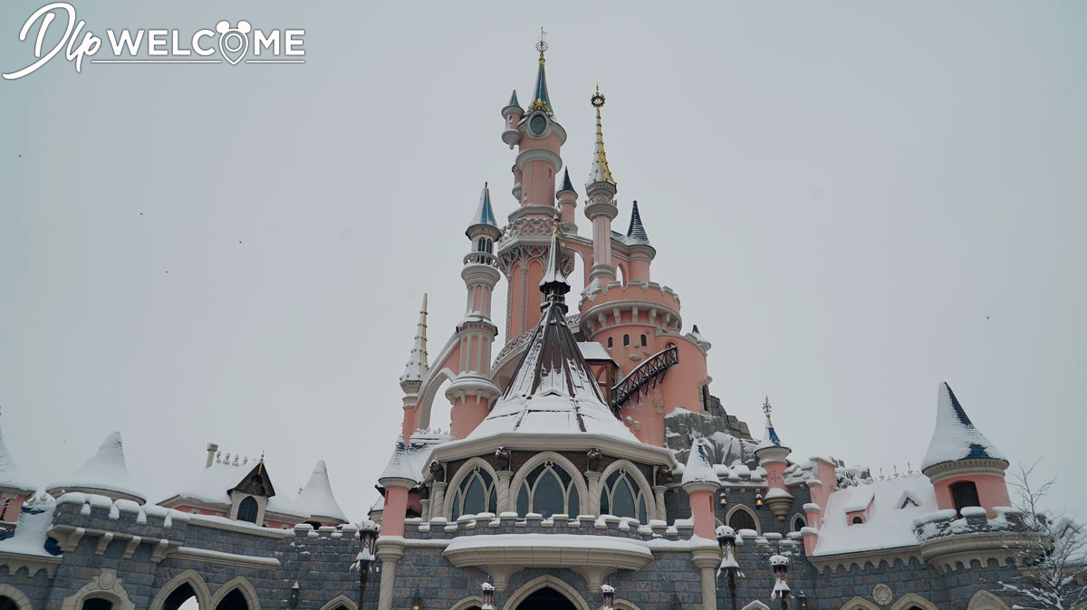 , Disneyland Paris Under a Magical Blanket of Snow