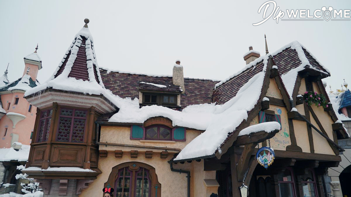 , Disneyland Paris Under a Magical Blanket of Snow