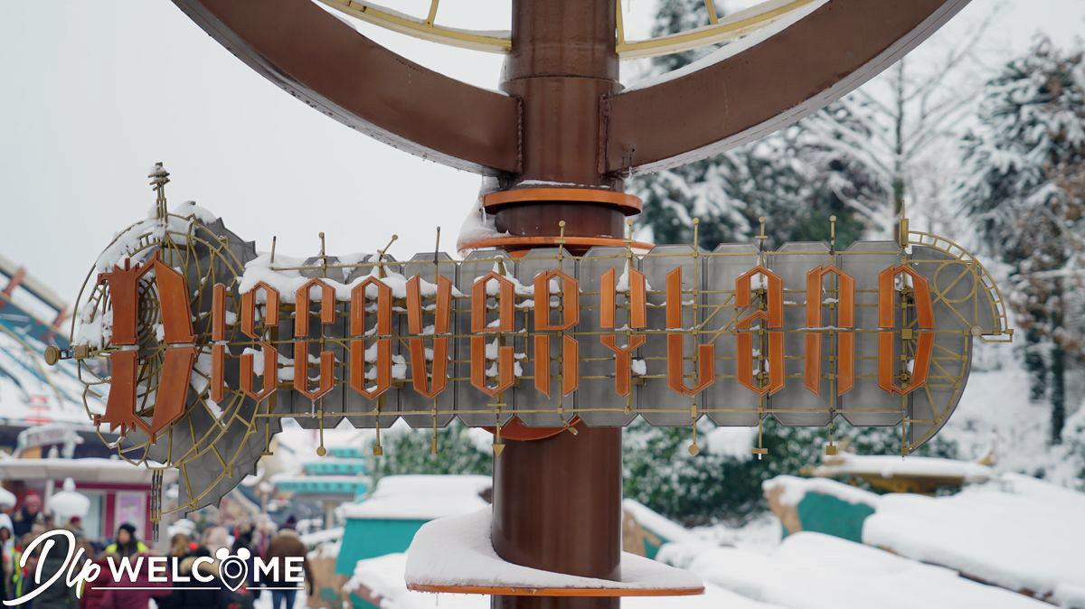 , Disneyland Paris Under a Magical Blanket of Snow