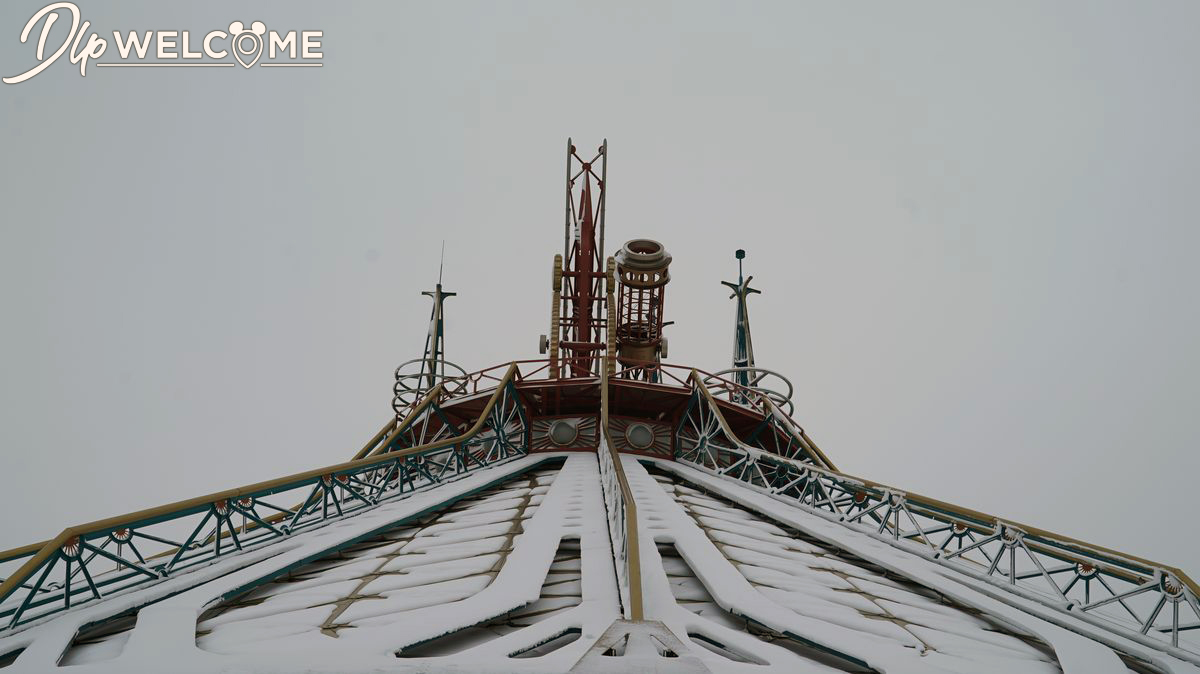 , Disneyland Paris Under a Magical Blanket of Snow