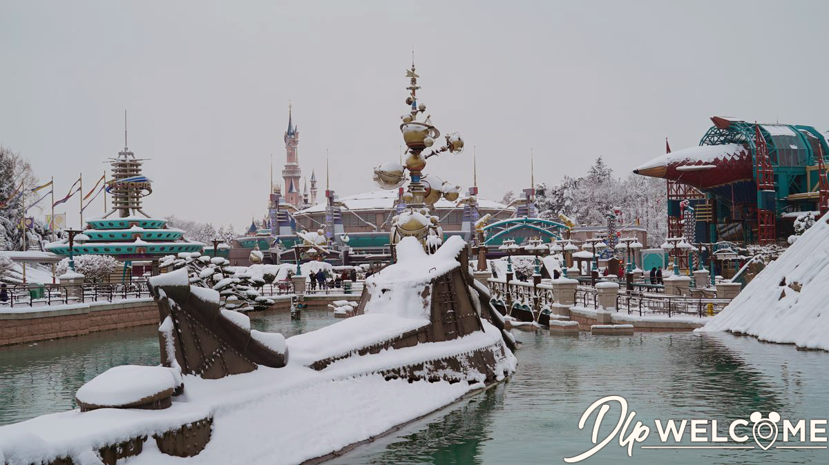 , Disneyland Paris Under a Magical Blanket of Snow