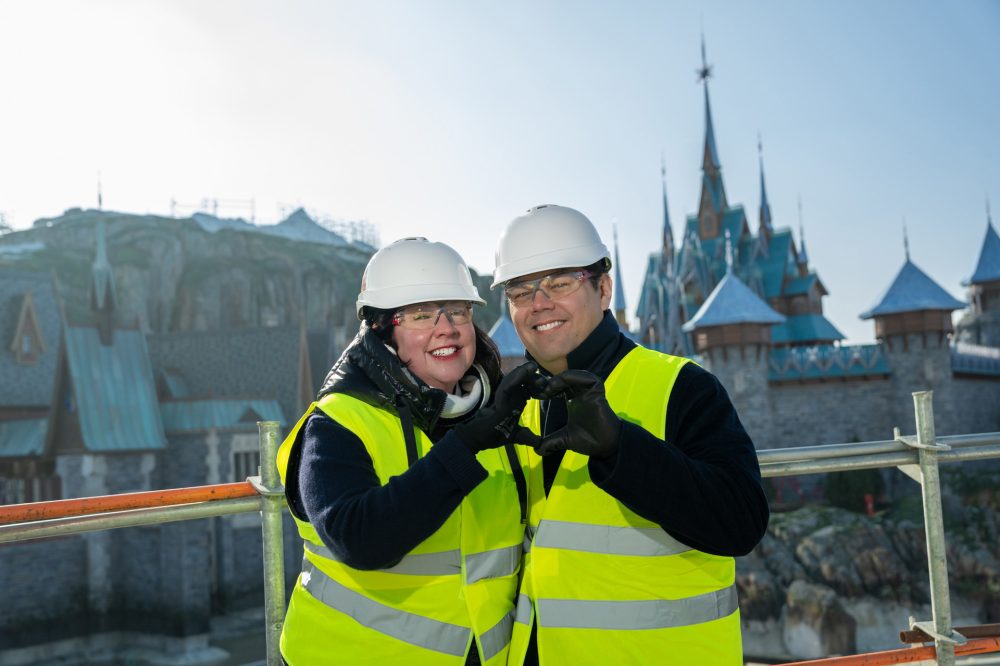 A special visit from Kristen Anderson-Lopez & Robert Lopez to the World of Frozen construction site