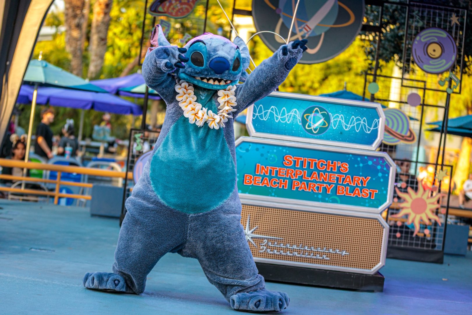 Disneyland Resort Summer Stitch Dance Party