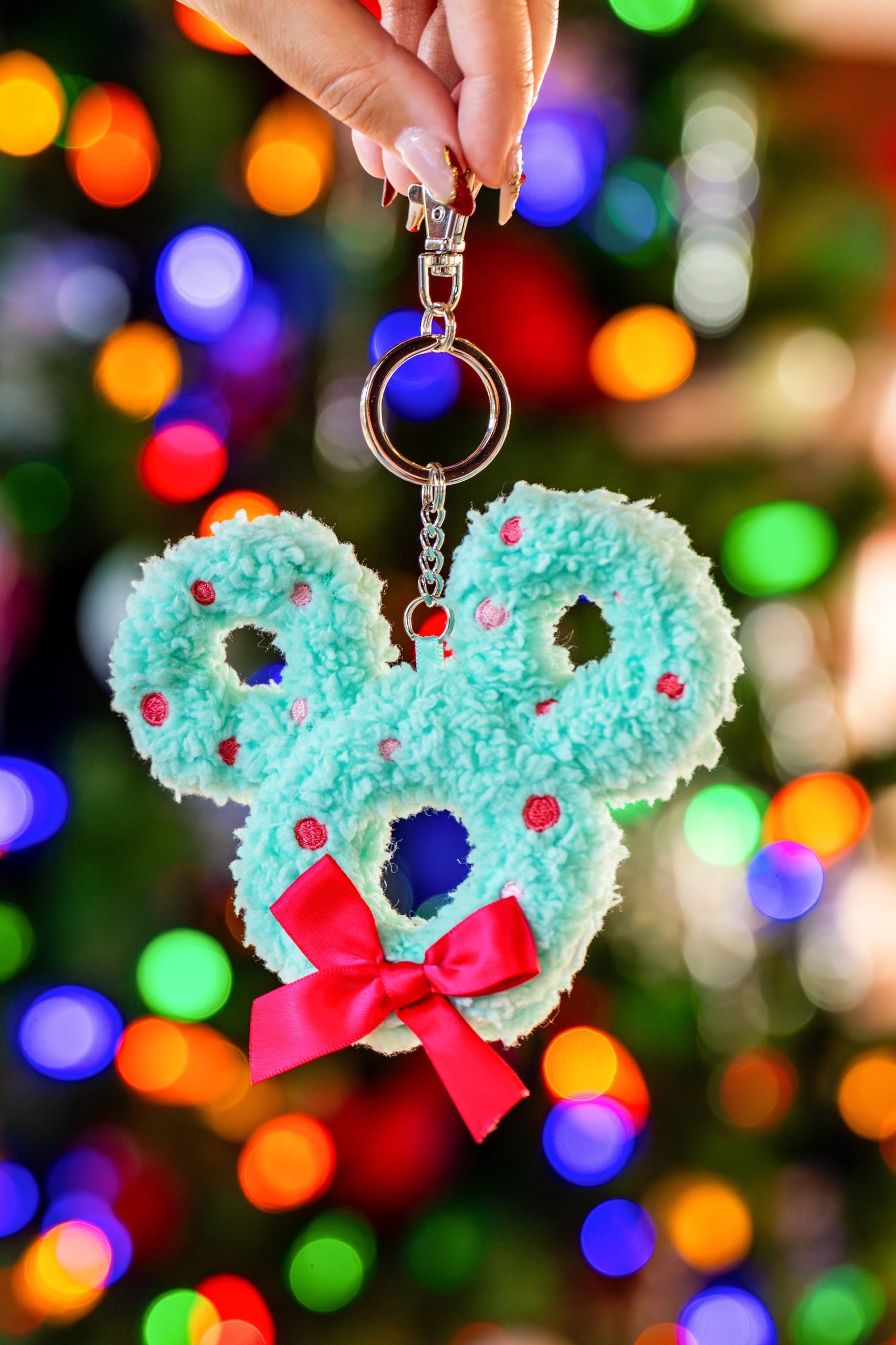 Disney Store Holiday Merchandise Preview Bag Charm