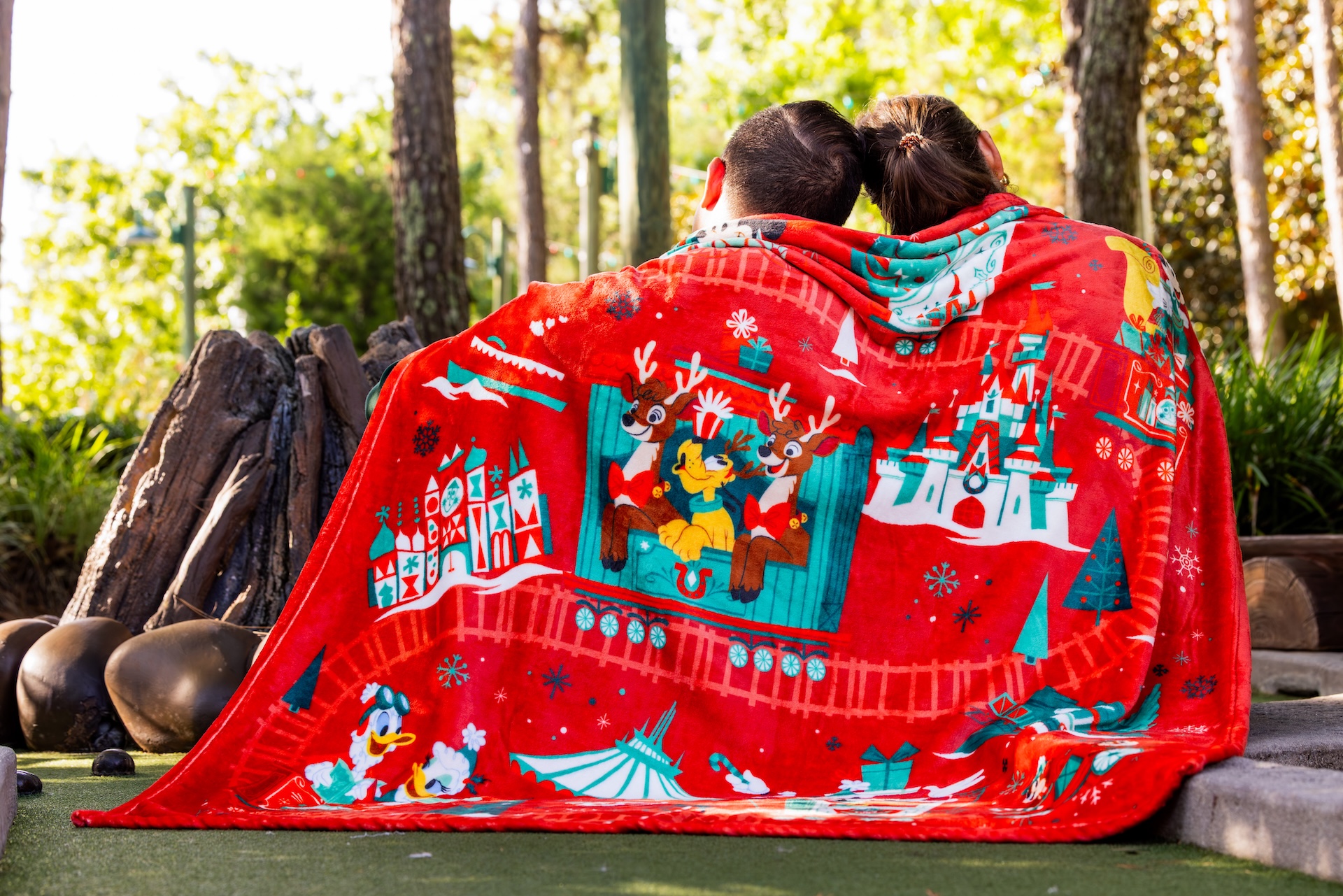 Disney Store Holiday Merchandise Preview Blanket