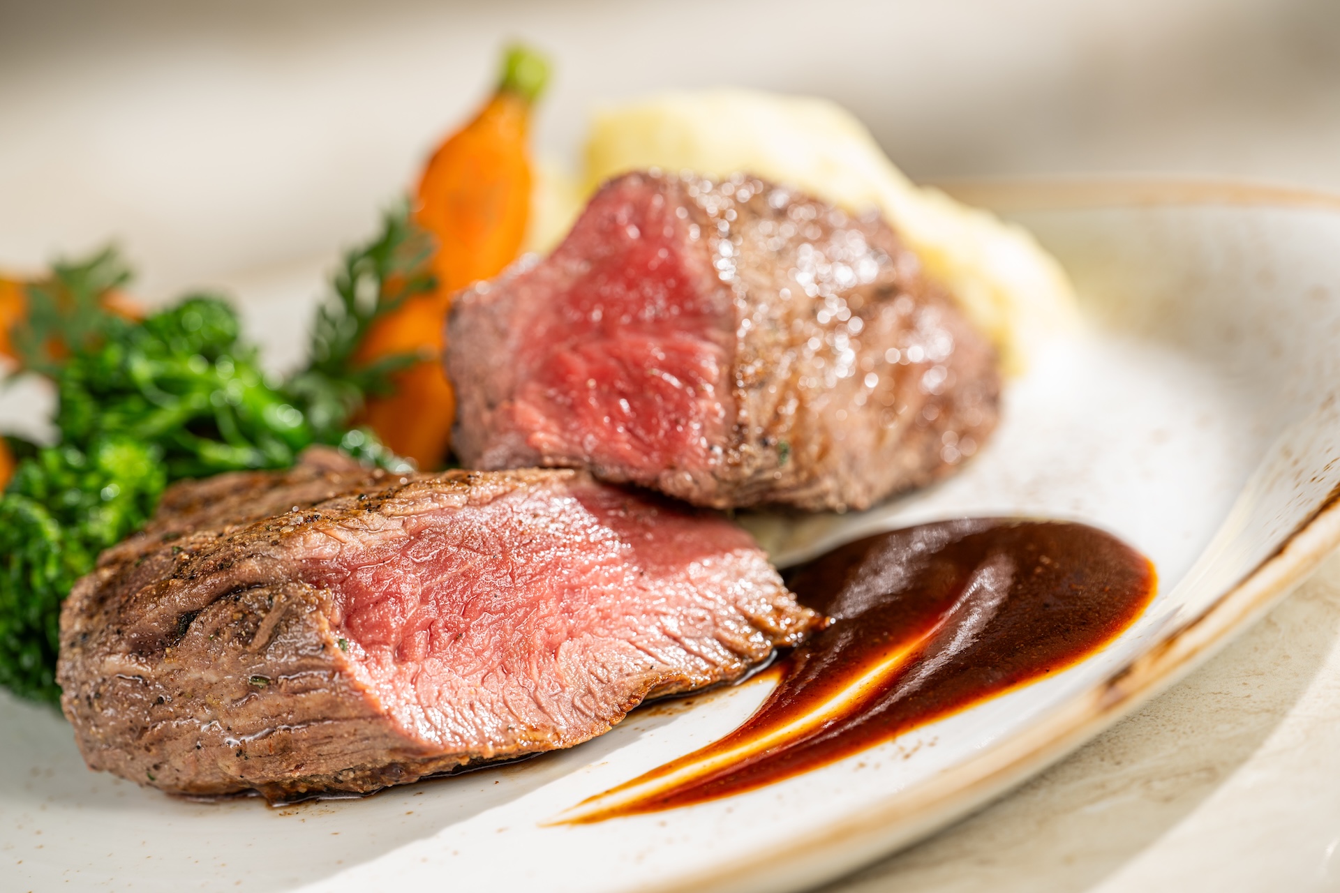 Photo of steak with sauce